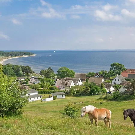 Strandnahe Rex Rugia: Terrace & Ahoi Access Apartment