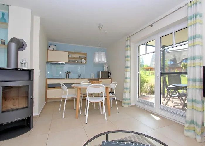 Strandnahe Mit Terrasse, Gratis Nutzung Vom Ahoi Erlebnisbad Und Sauna In Sellin - Rex Rugia 28-1 Лоббе