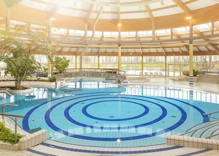 Strandnahe Mit Terrasse, Gratis Nutzung Vom Ahoi Erlebnisbad Und Sauna In Sellin - Rex Rugia 28-1 *